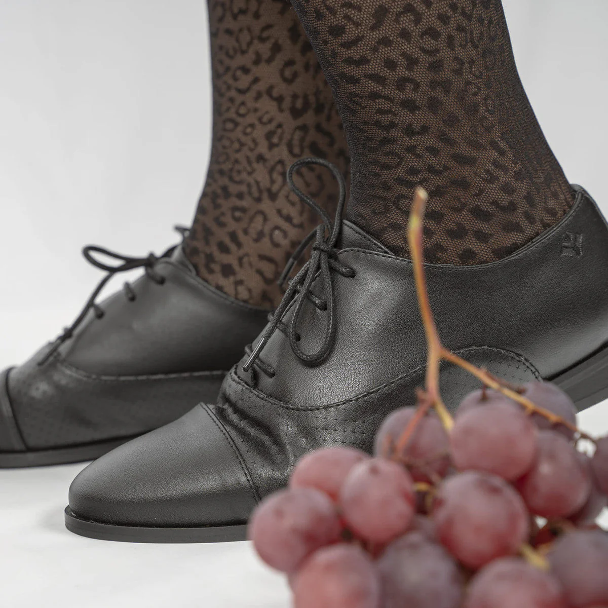 Richelieu Noir pour femmes véganes Aïko - Image 12