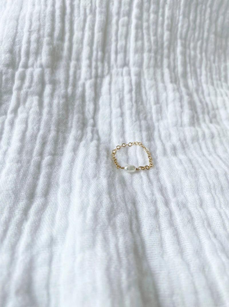 Bague dorée avec une perle - Ma perle - Image 2