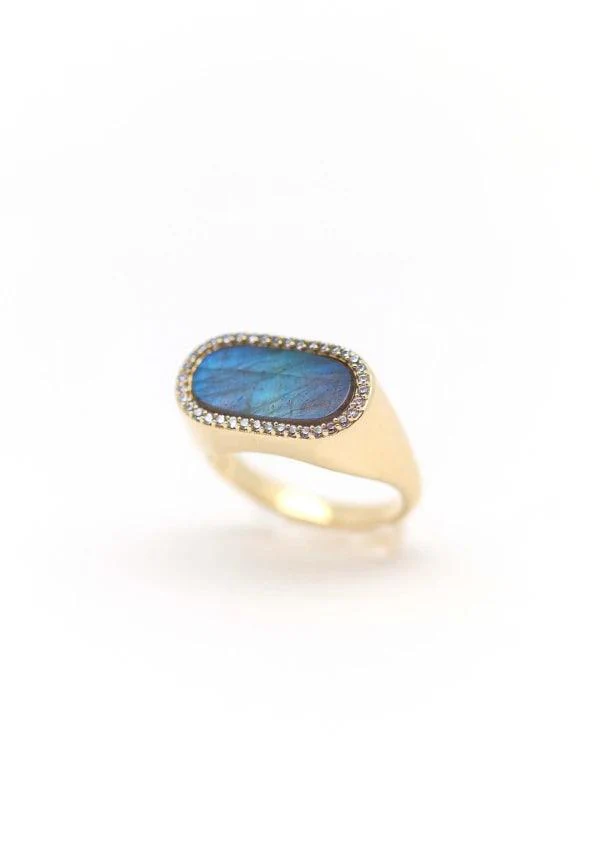 Bague dorée avec une pierre labradorite - Ernestine - Image 2