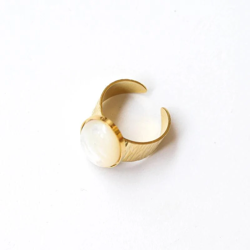 Bague grande martelée Nacre - Image 6