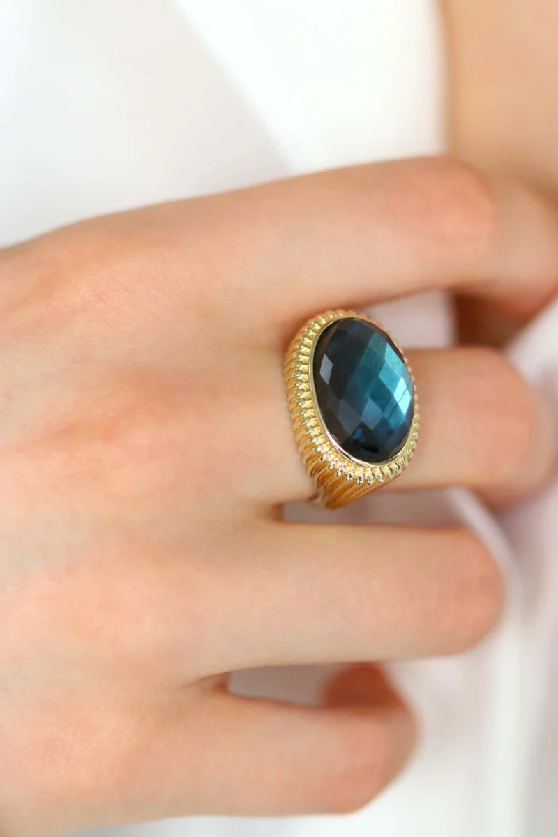 Bague ovale Labradorite plaqué or - Antoinette - Image 3