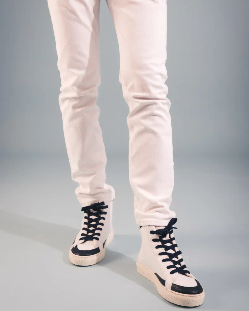 Baskets montantes bleues en Piñatex et cuir de pomme – London - Image 4