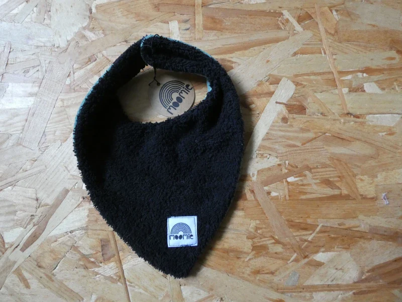 Bavoir bandana en coton bio - Imprimé Teckels - Fabrication française - Image 3