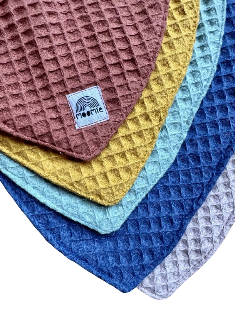 Bavoir bandana en tissu nid d'abeille - Fabriqué en France (5 couleurs) - Image 3