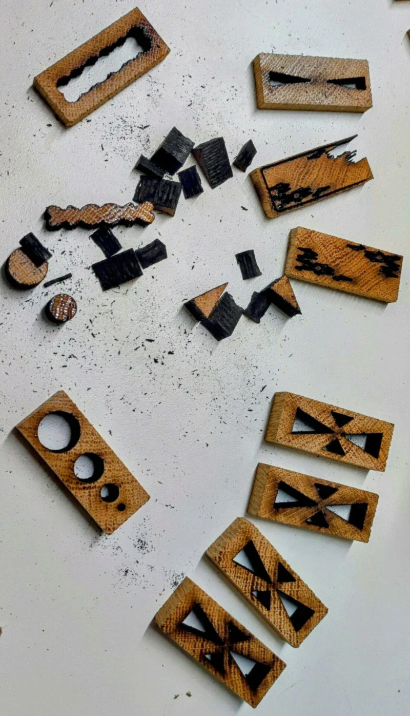 Boucles d'oreilles en bois surcyclé - Image 12
