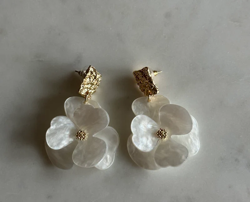 Boucles d'oreilles à grandes fleurs -  Millie - Image 2