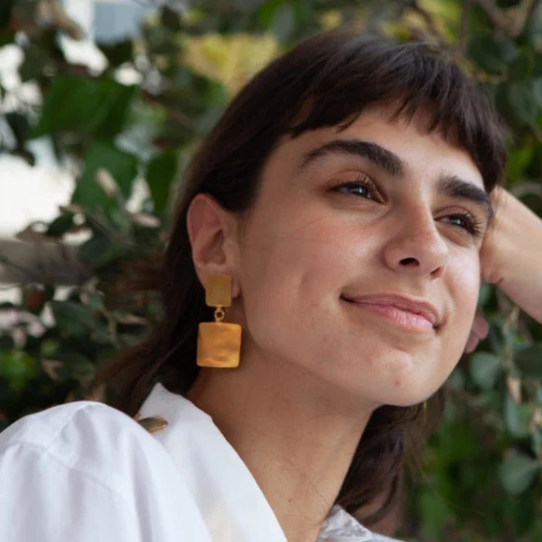 Boucles d'oreilles carrées 2 ou 3 Pépites I Dorée - Image 2