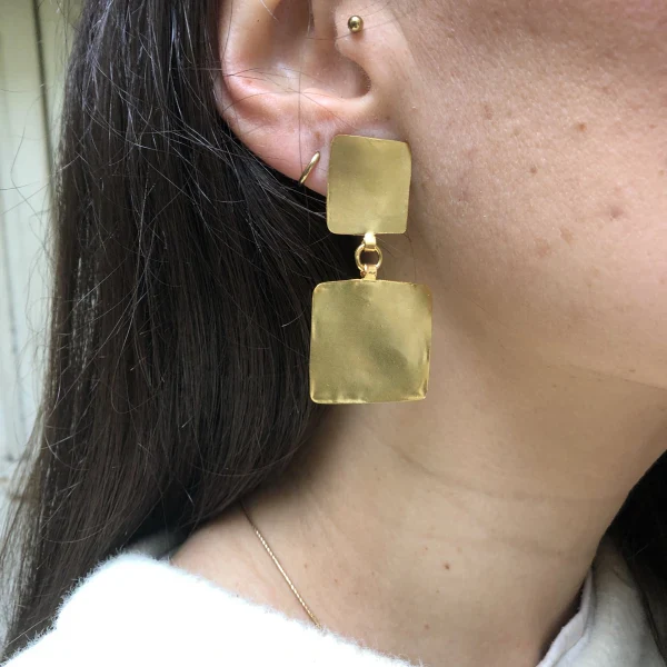 Boucles d'oreilles carrées 2 ou 3 Pépites I Dorée - Image 3