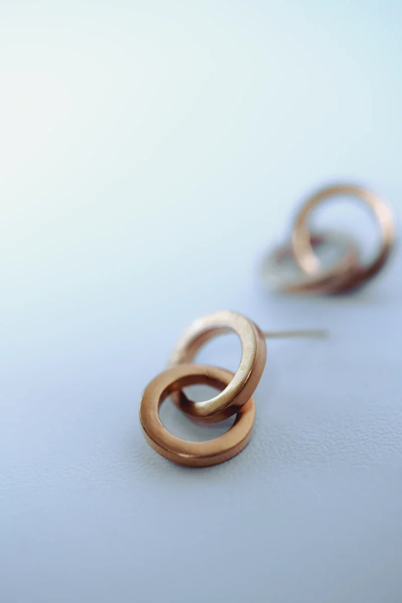 Boucles d'oreilles cercles entrelacés - Image 2
