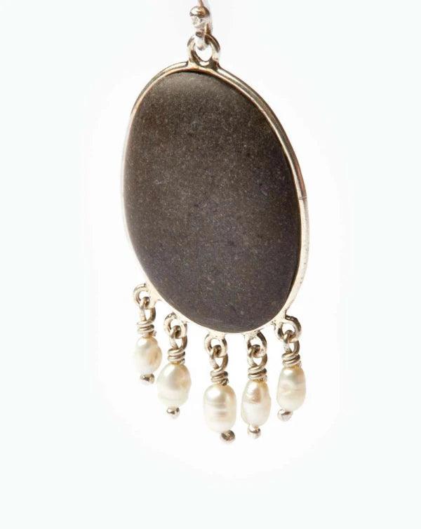 Boucles d'oreilles en argent avec galet noir et perles - Octopus - Image 2