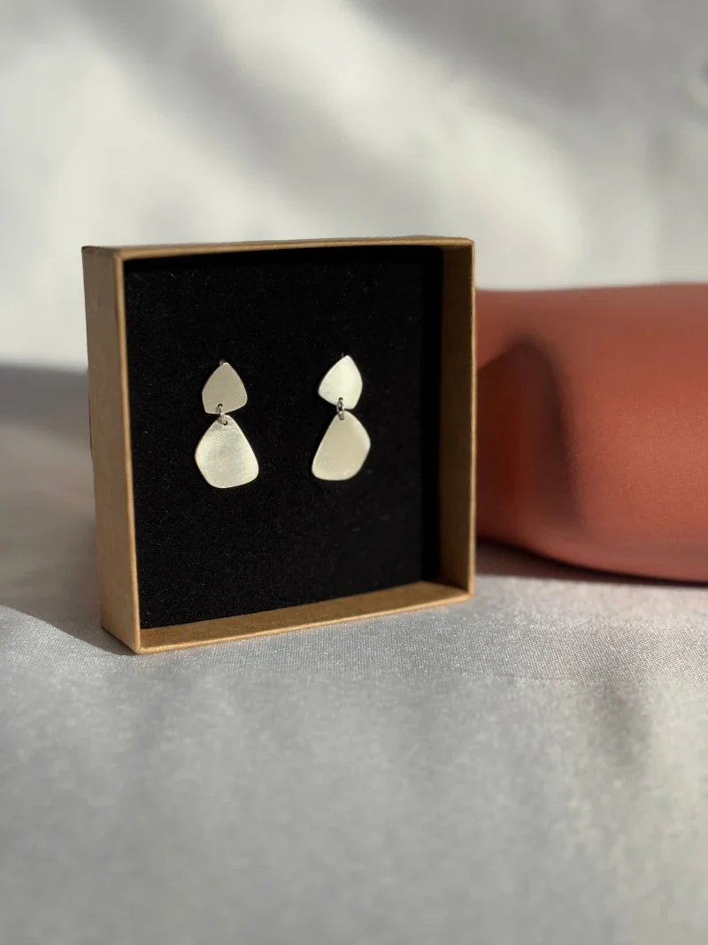 Boucles d'Oreilles Pendantes Géométriques en Argent massif - Image 3