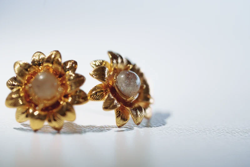 Boucles d'oreilles puces en pierres fines - Image 3
