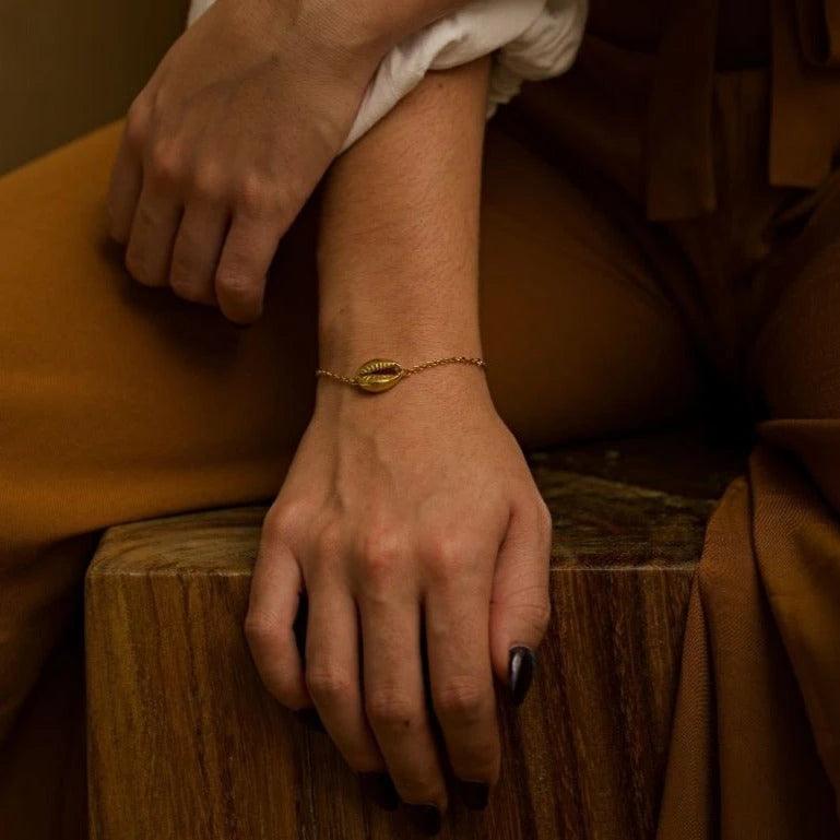 Bracelet fin doré avec coquillage - Concha - Image 5