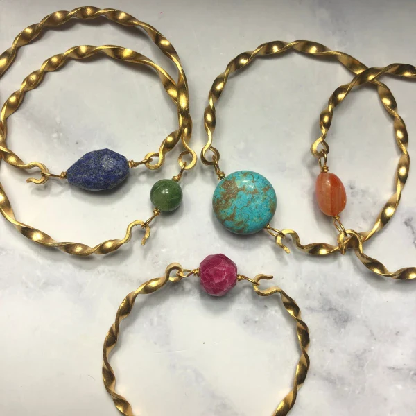 Bracelet doré tressé avec pierre semi-précieuse - Image 10