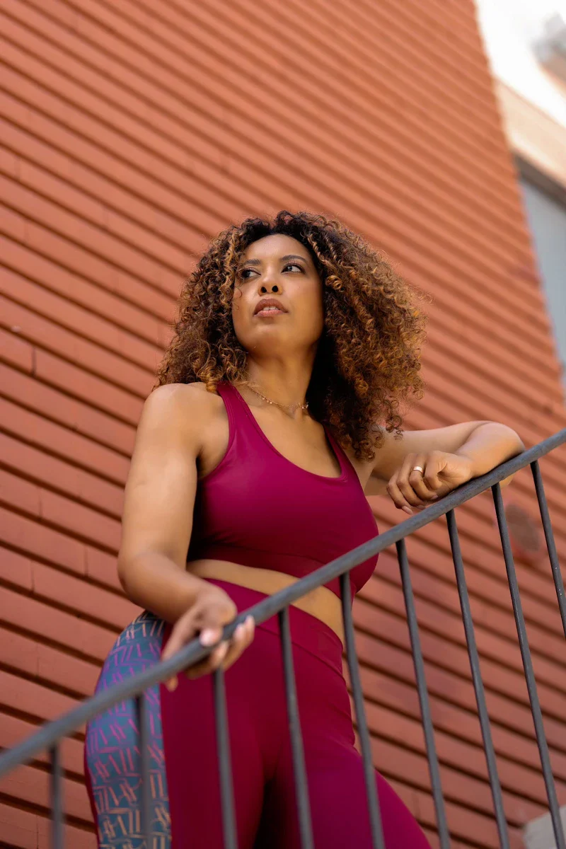 Brassière de sport éthique Rouge Bordeaux - Image 3