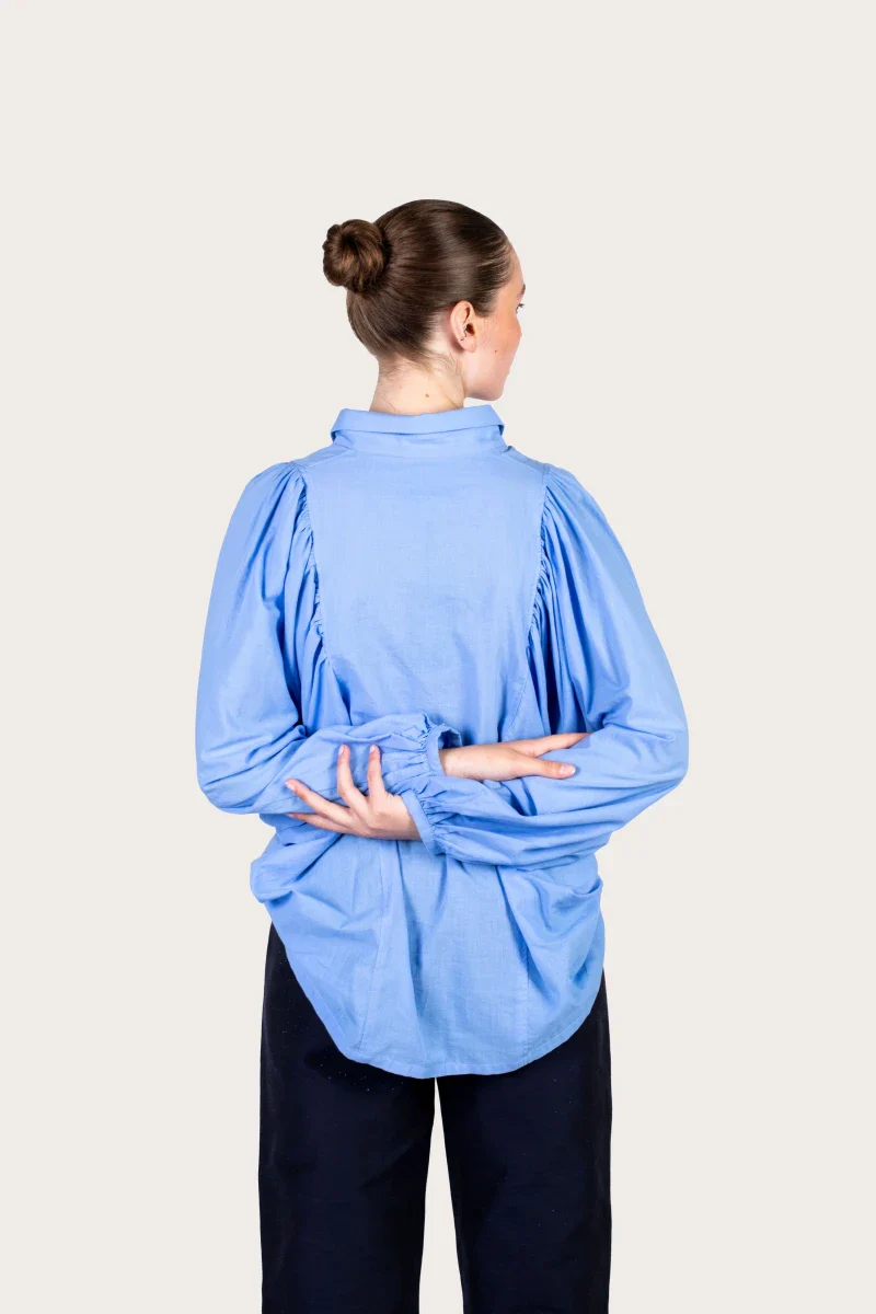 Chemise bleu upcyclée et fabriquer en France - Image 15