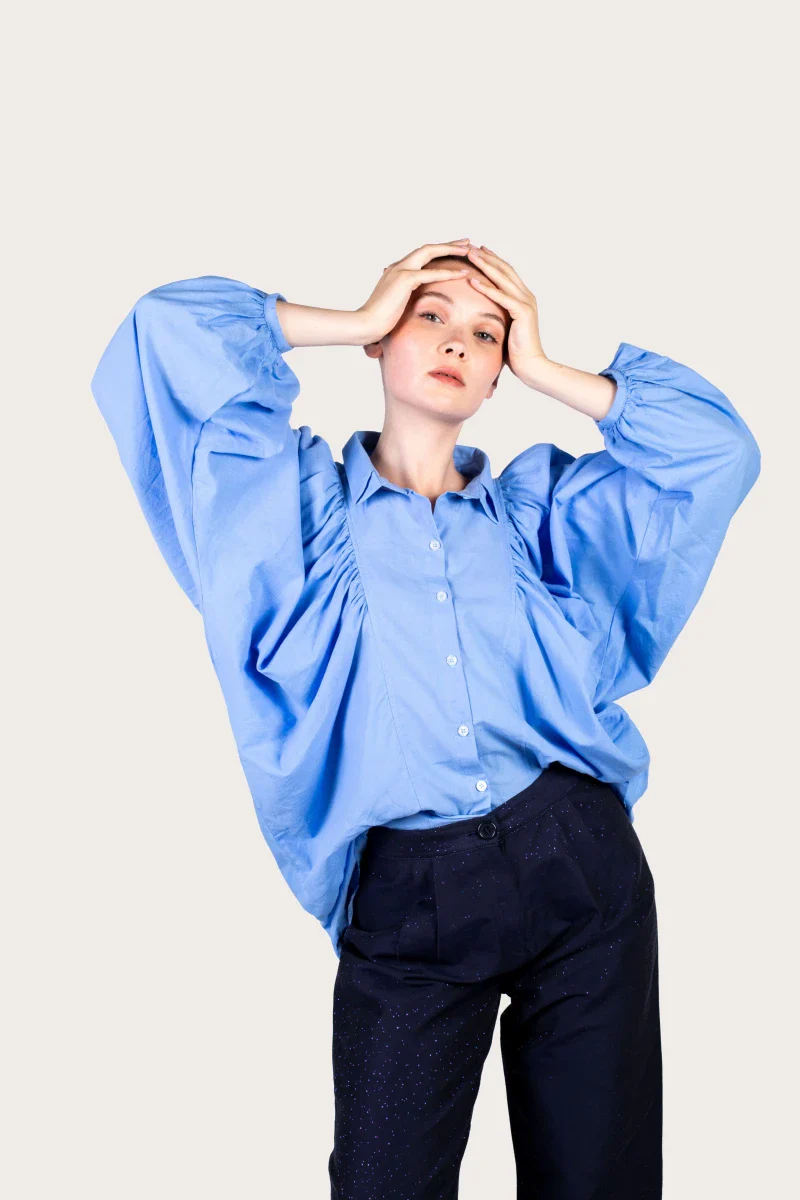 Chemise bleu upcyclée et fabriquer en France - Image 8