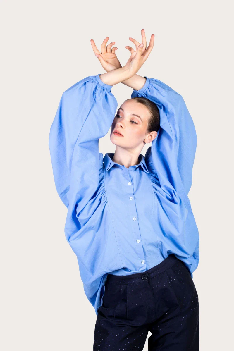 Chemise bleu upcyclée et fabriquer en France - Image 9
