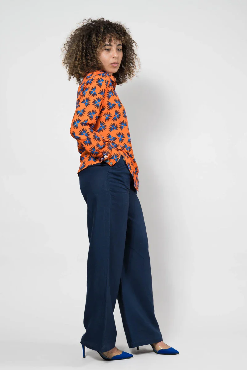 Chemise en viscose orange imprimée floral bleu - Image 3