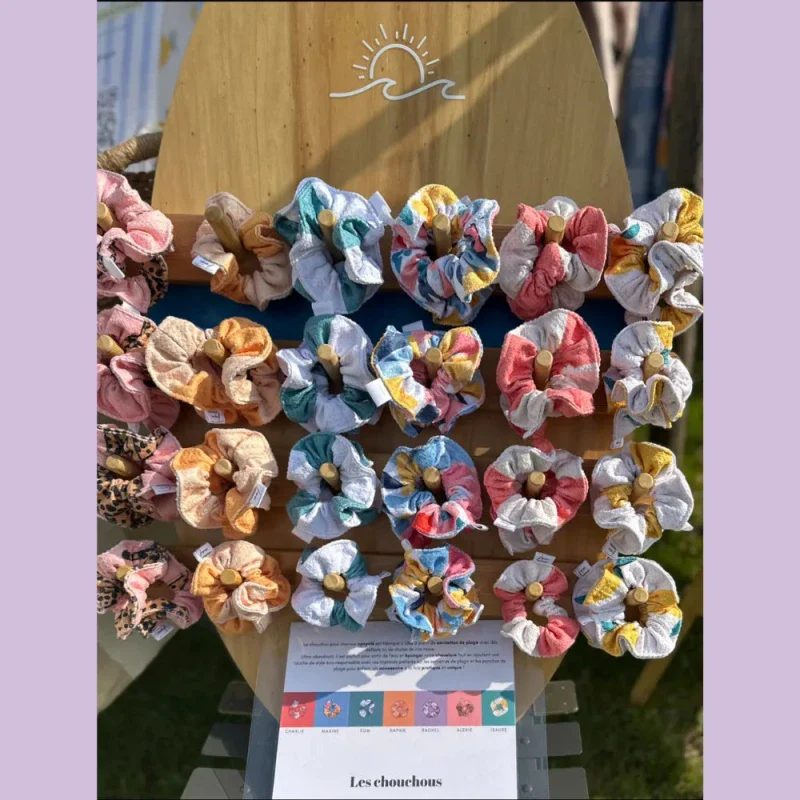 Chouchou upcyclé – Lilas et blanc/crème - Rachel - Image 6