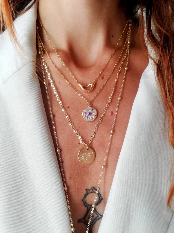 Collier cœur avec les mains doré - Image 5