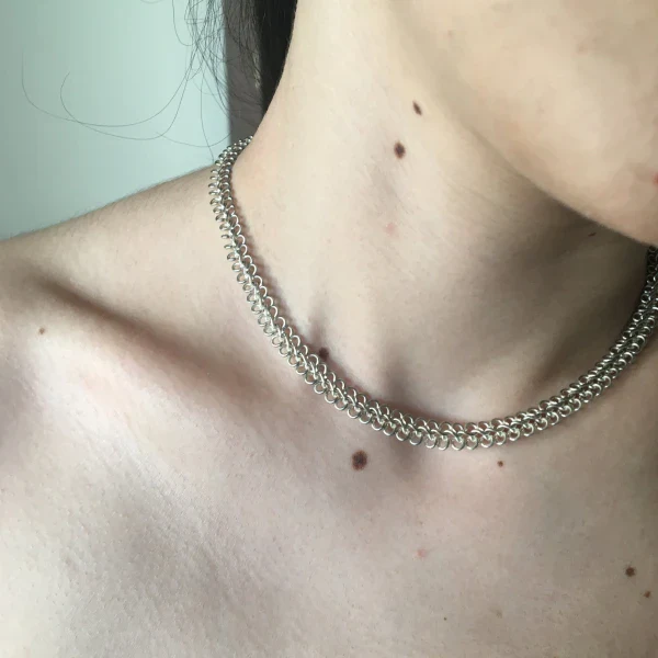 Collier proche du cou maillon serré et fin Choke - Image 2