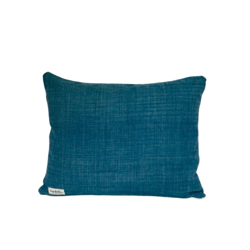 Coussin fait main bleu - Dokmai - Image 4