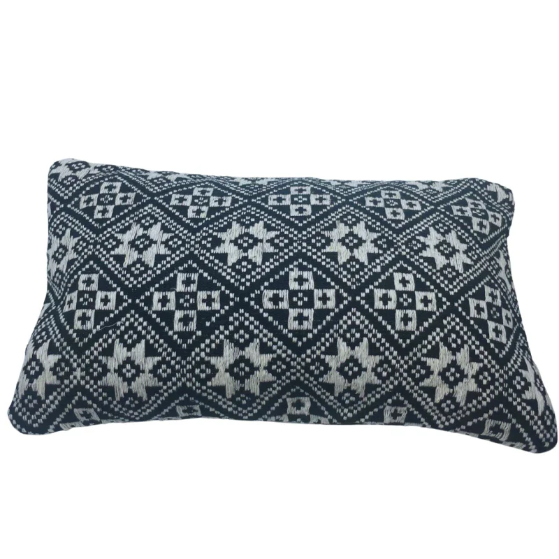 Coussin fait main bleu marine - Dokmai - Image 9