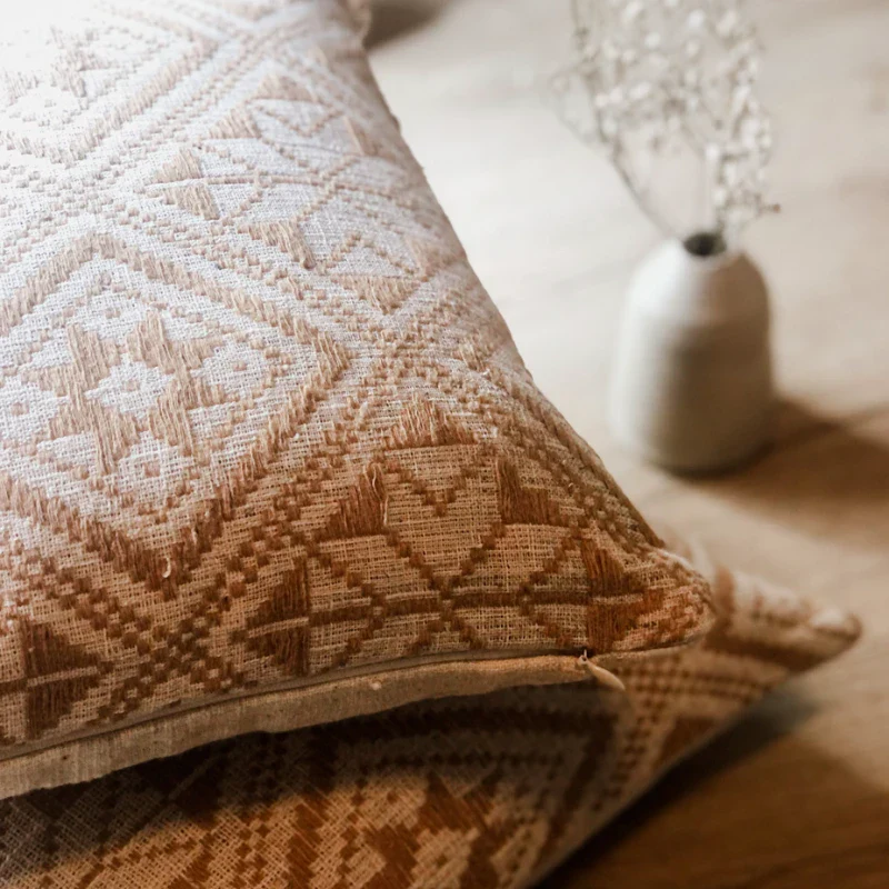 Coussin fait main caramel - Dokmai - Image 4