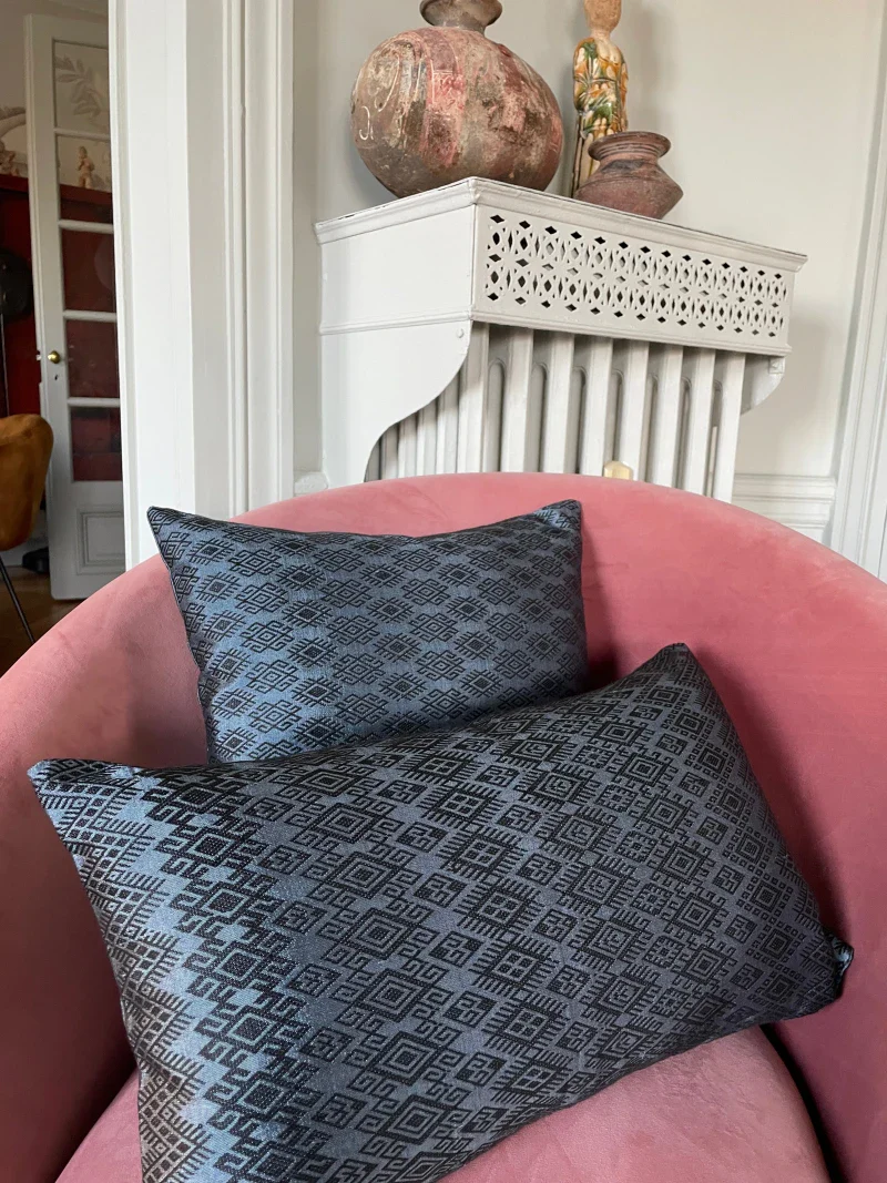 Coussin Kachin bleu nuit - Image 4
