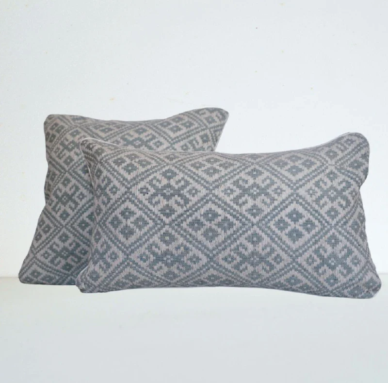 Coussin tissé main bleu ciel - Dokmai - Image 4