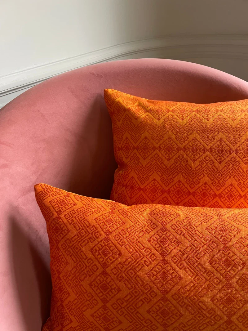 Coussin tissé main orange - Kachin - Image 7