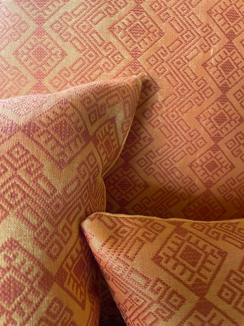 Coussin tissé main orange - Kachin - Image 8