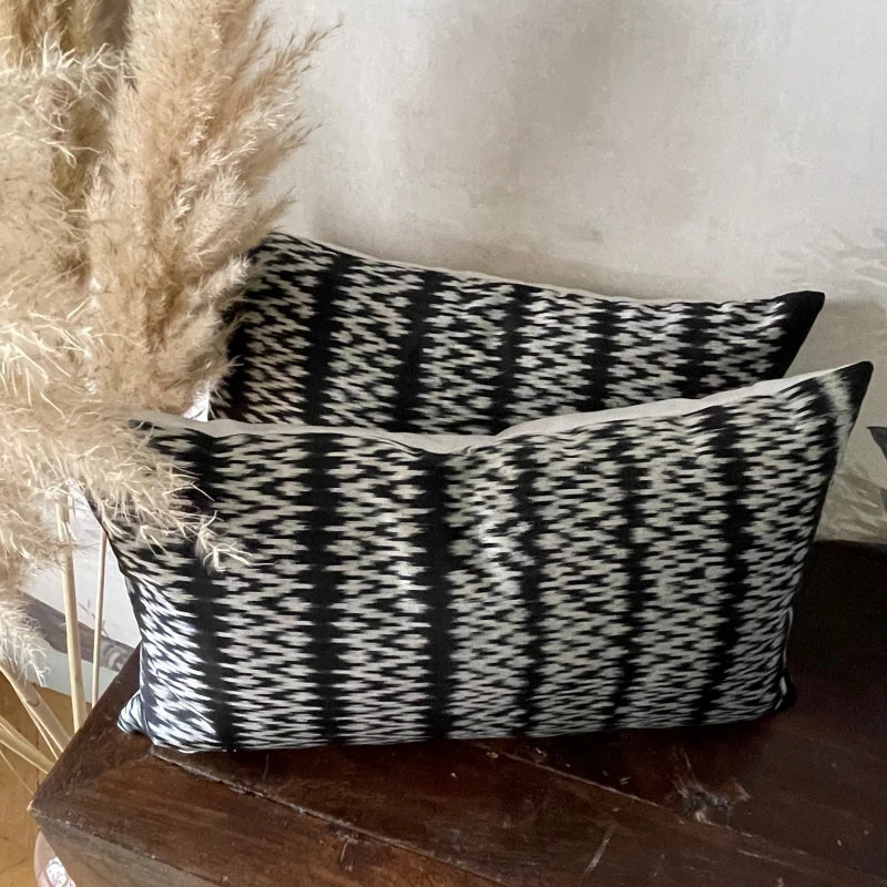 Coussin Shan noir Ă motifs zigzag - Image 2