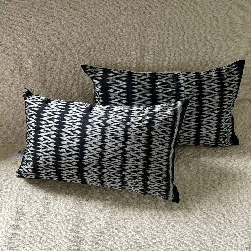Coussin Shan noir Ă motifs zigzag - Image 3