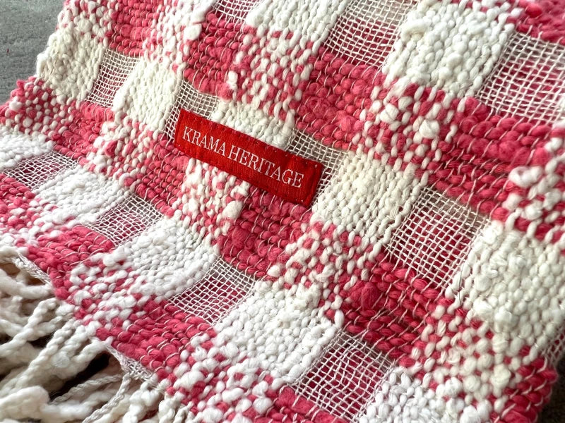 Écharpe en coton avec écrin en palmier tressé - Cerise - Image 8