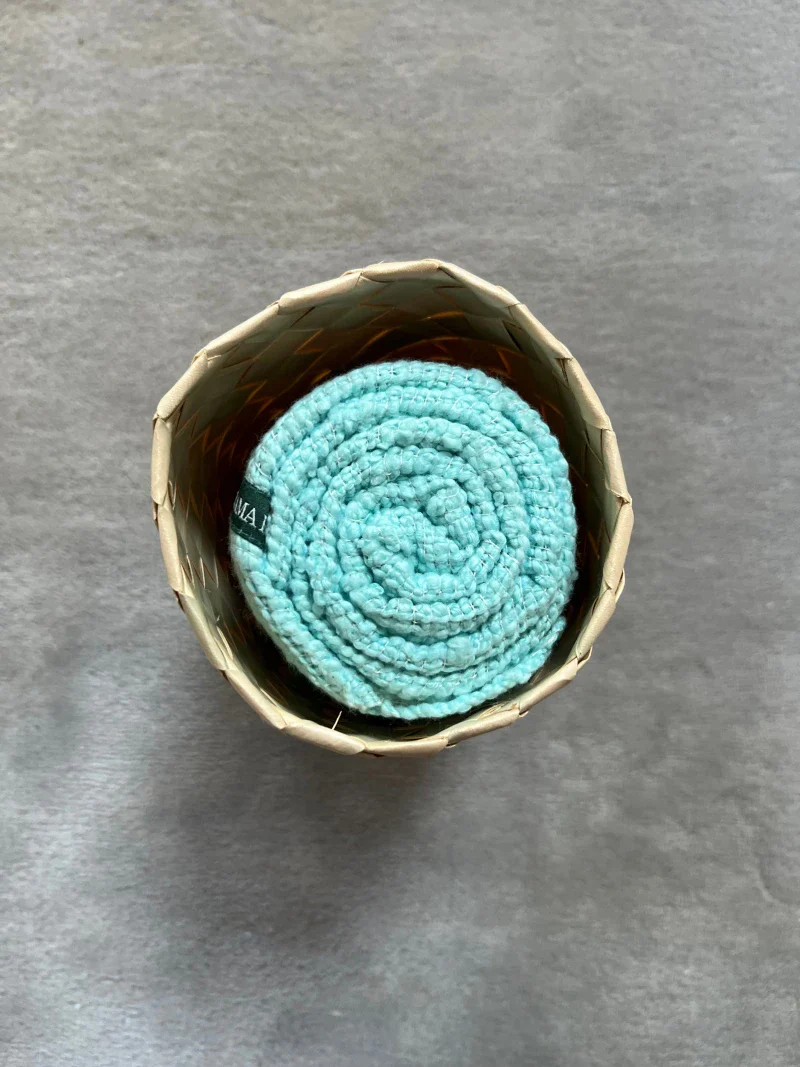 Écharpe en coton avec écrin en palmier tressé - Cyan - Image 6