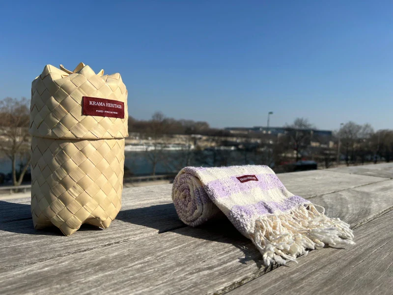 Écharpe en coton avec écrin en palmier tressé - Lilas - Image 10