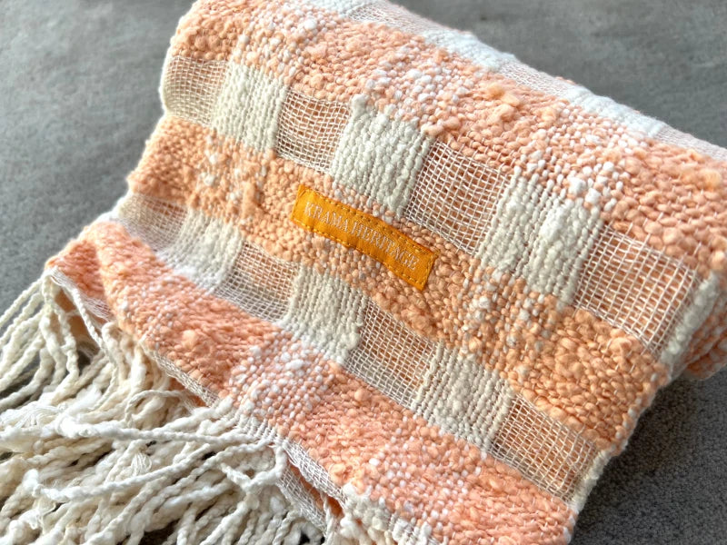 Écharpe en coton avec écrin en palmier tressé - Mandarine - Image 8