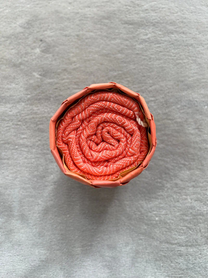 Écharpe en coton avec écrin en palmier tressé - Orange Corail - Image 4