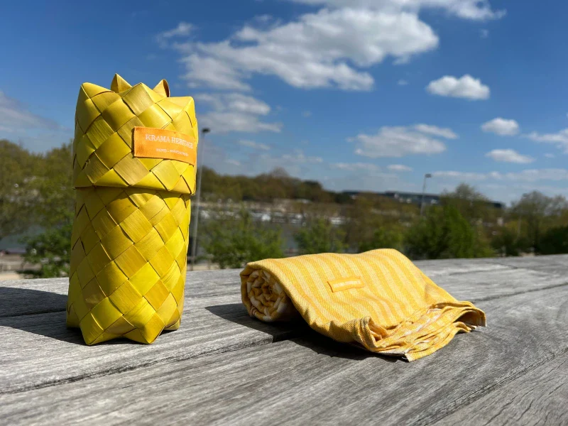 Écharpe en coton avec écrin en palmier tressé - Pop Jaune 3 Tours - Image 6