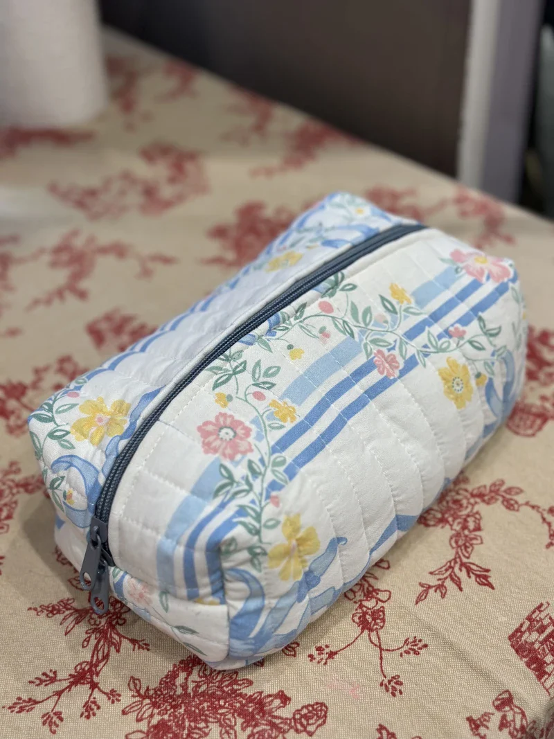 Grande trousse de toilette en tissus recyclés - Image 3