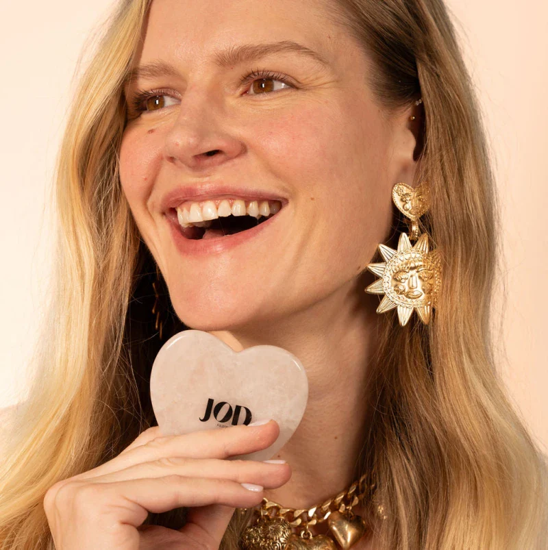 Gua Sha en Quartz Rose “Cœur de Pierre” - Image 7