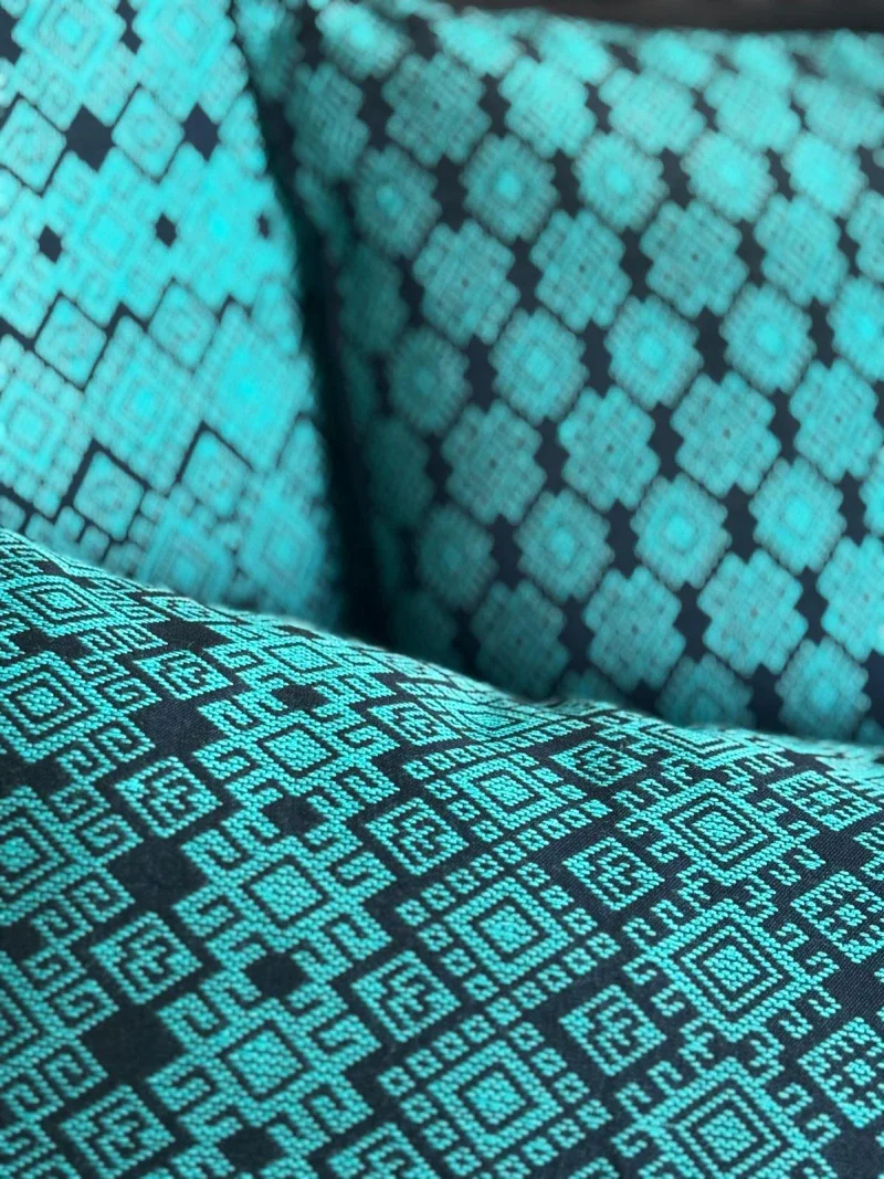 Housse de coussin Kachin bleu et turquoise - Image 2