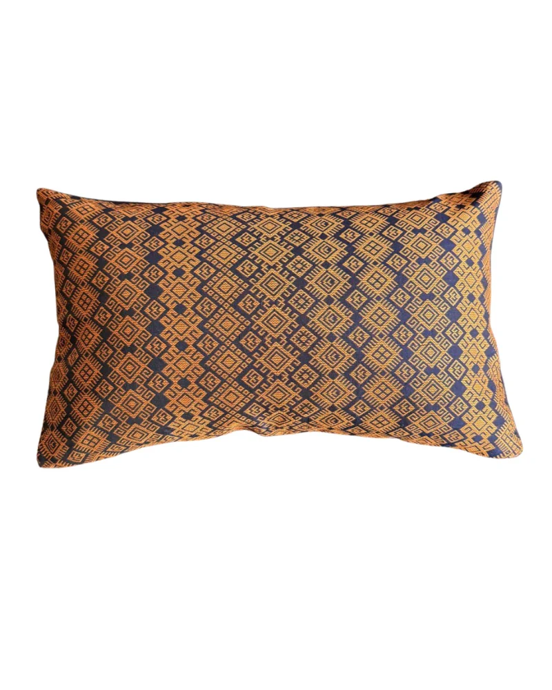 Housse de coussin Kachin bleu marine et orange - Image 5