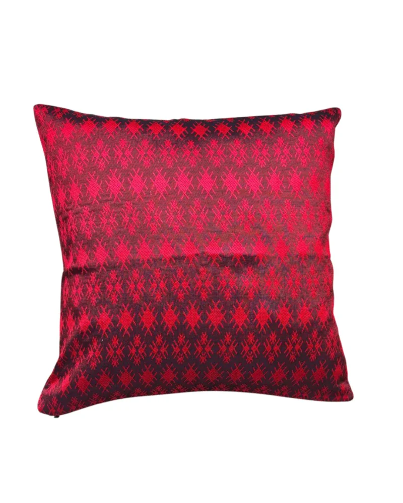 Housse de coussin Kachin bordeaux et rouge - Image 6