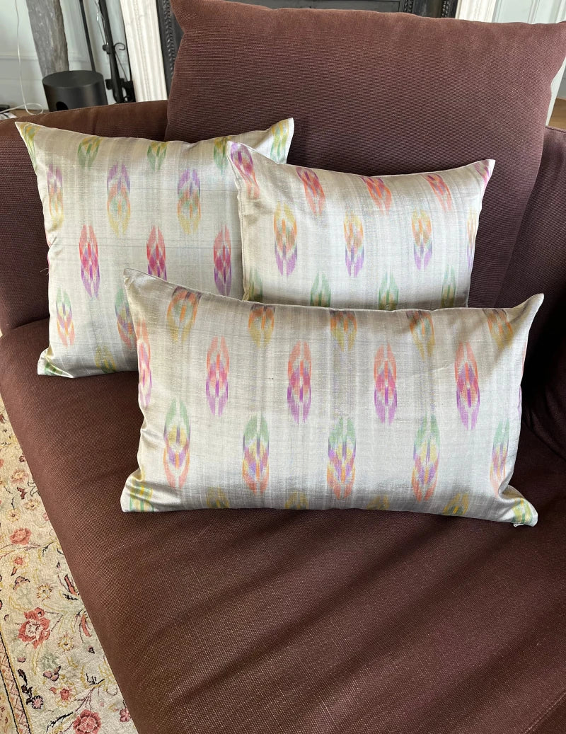 Housse de coussin Shan grise et rose - Image 2