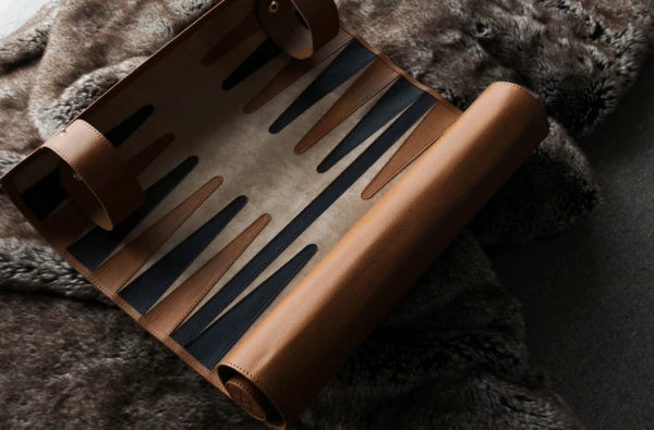 Jeu du Jacquet pliable - Backgammon de voyage en cuir végan - Image 13