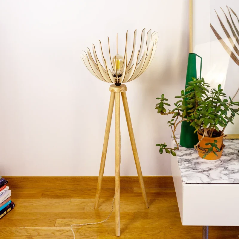 Lampadaire en bois design sur trépied - Athéna - Image 16