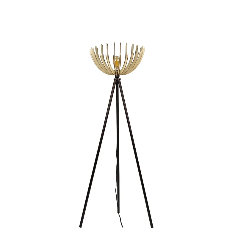 Lampadaire en bois design sur trépied - Athéna - Image 8
